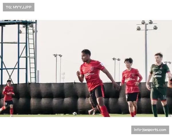 成都蓉城新帅阿洛伊西战术调整：从三中卫改打四后卫，重塑球队防守体系